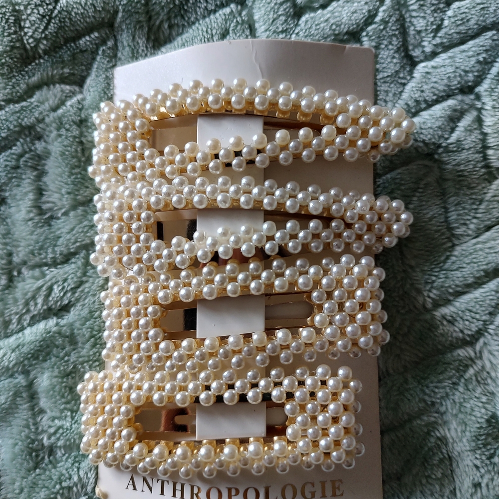 FIRST OFFER ACCEPTED!! Anthropologie Gold and Cream Beaded Hair Accessory